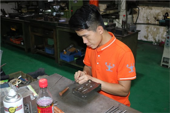博騰納注塑模具廠(chǎng)——13年定制經(jīng)驗(yàn)，更對(duì)味您的需求